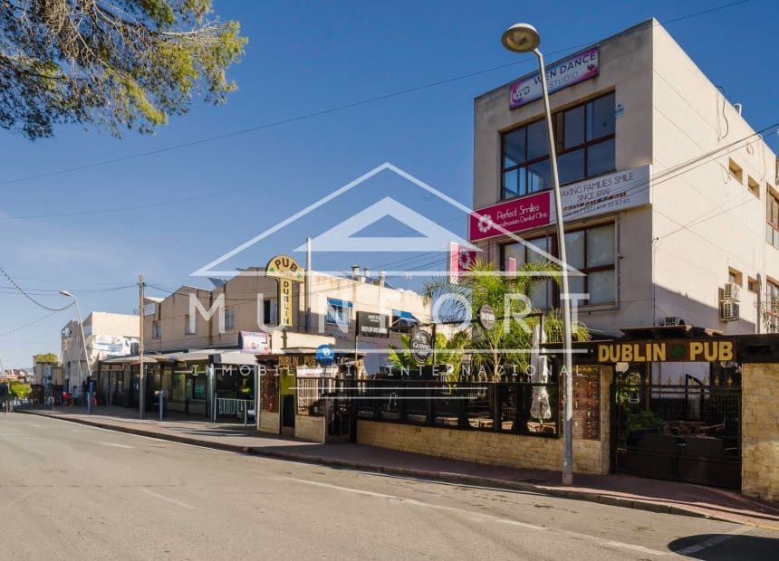 6 sovrum Villa till salu i Torrevieja med garage - 520 000 € (Ref: 10072877)