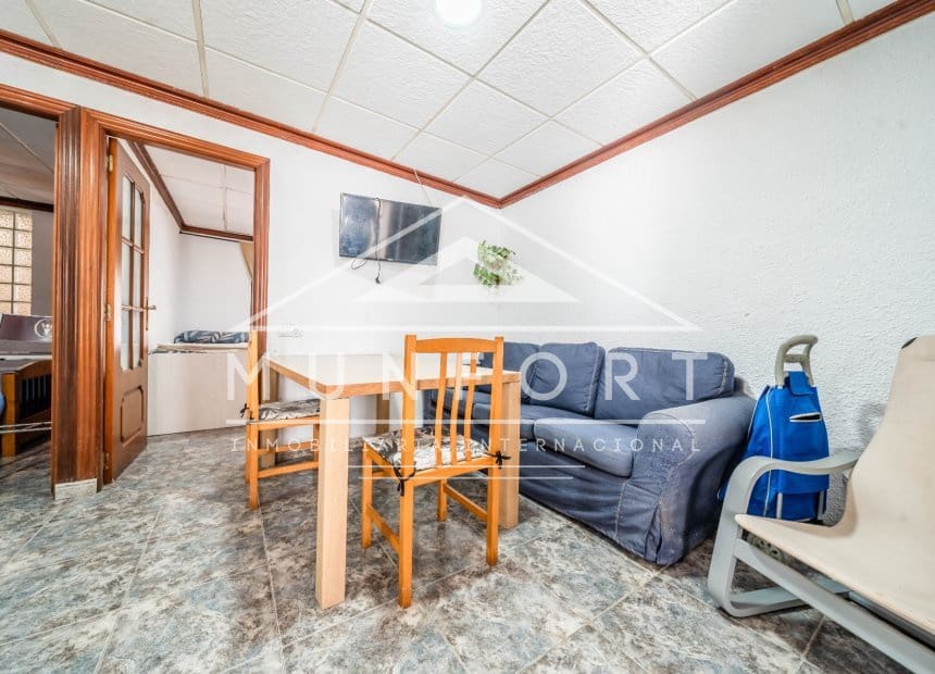 5 bedroom Apartment for sale in Torrevieja - € 250,000 (Ref: 10072878)