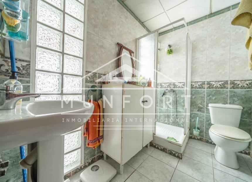 5 bedroom Apartment for sale in Torrevieja - € 250,000 (Ref: 10072878)
