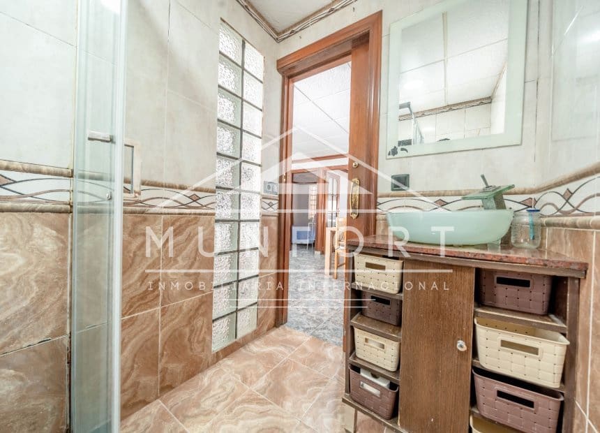 5 bedroom Apartment for sale in Torrevieja - € 250,000 (Ref: 10072878)