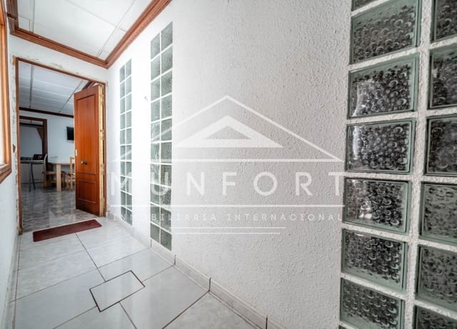 5 bedroom Apartment for sale in Las Piscinas Naturales, Torrevieja - € 250,000 (Ref: 10072878)