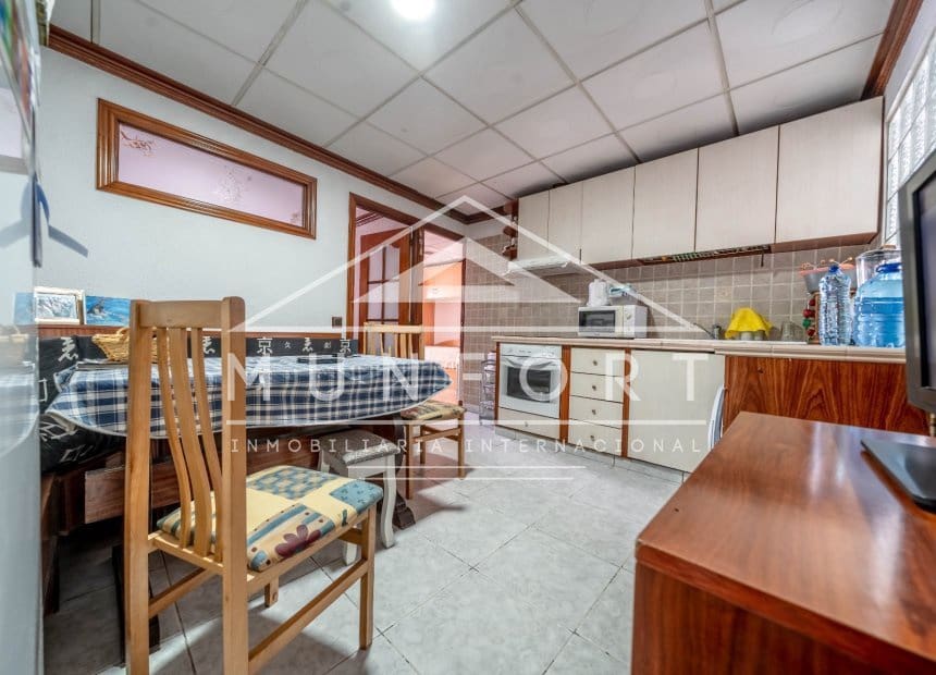 5 bedroom Apartment for sale in Torrevieja - € 250,000 (Ref: 10072878)