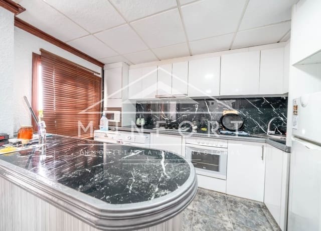 5 bedroom Apartment for sale in Las Piscinas Naturales, Torrevieja - € 250,000 (Ref: 10072878)