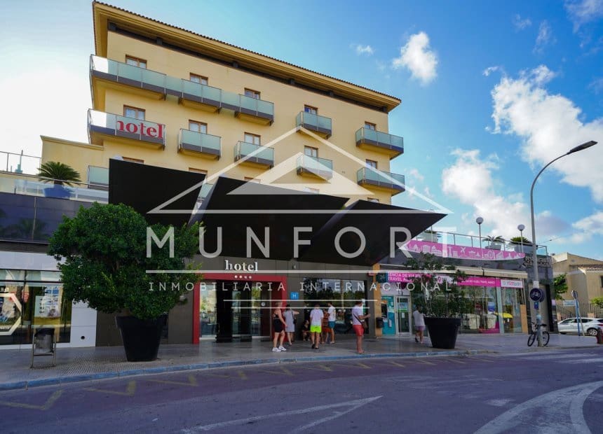 3 makuuhuone Huvila myytävänä paikassa Torre-Pacheco mukana uima-altaan 
autotalli - 459 900 € (Ref: 10073059)