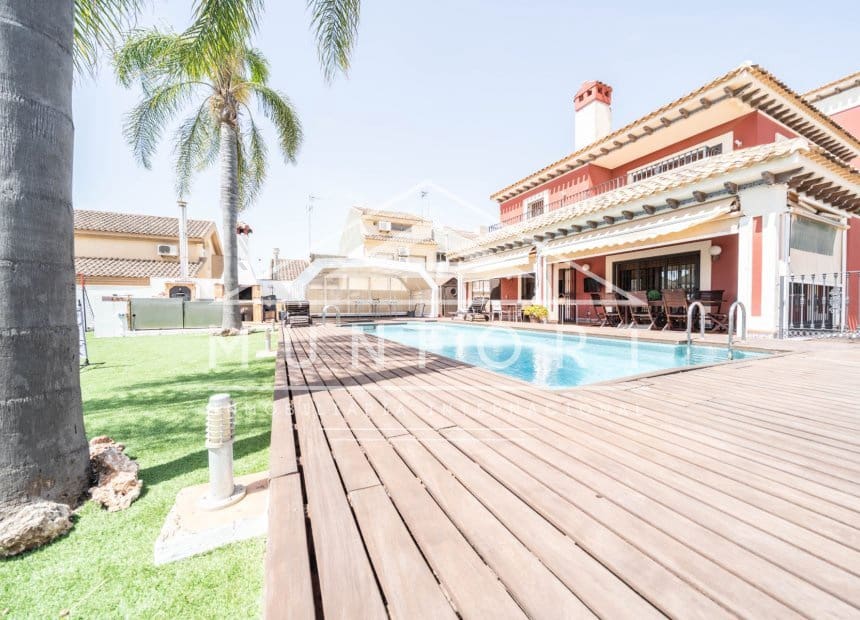 5 chambre Villa/Maison à vendre à Santiago de la Ribera avec piscine garage - 1 050 000 € (Ref: 10077056)