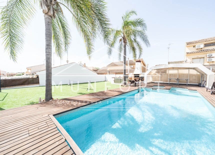 5 chambre Villa/Maison à vendre à Santiago de la Ribera avec piscine garage - 1 050 000 € (Ref: 10077056)