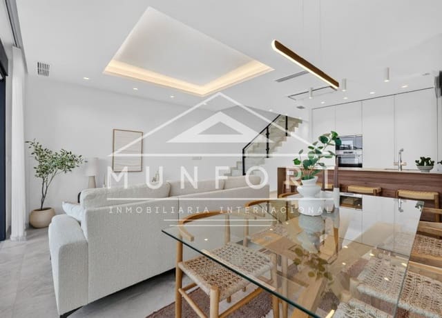 3 bedroom Villa for sale in Aguas Nuevas, Torrevieja with pool - € 550,000 (Ref: 10079035)