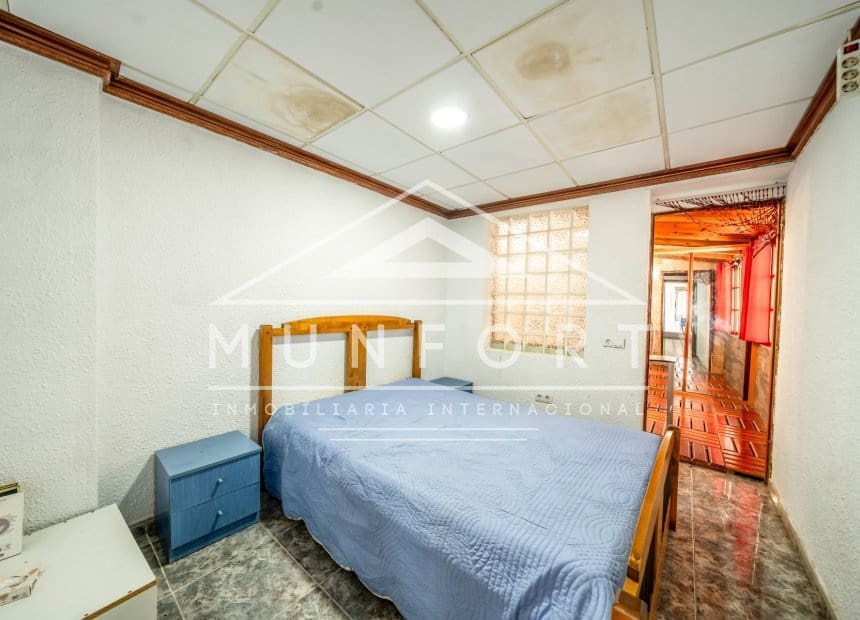 5 sovrum Lägenhet till salu i Torrevieja - 250 000 € (Ref: 10080148)