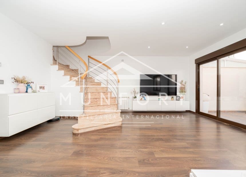 4 slaapkamer Rijtjeshuis te koop in San Javier met garage - € 379.900 (Ref: 10080149)