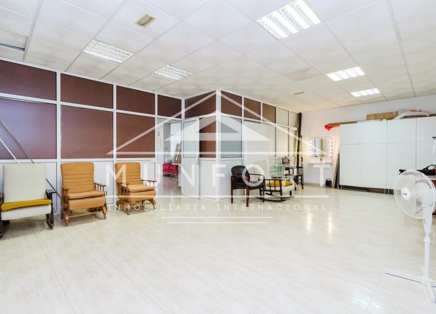 Local Commercial à vendre à San Pedro del Pinatar - 129 900 € (Ref: 10093731)