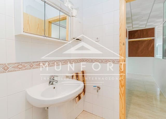 Local Commercial à vendre à San Pedro del Pinatar ciudad, San Pedro del Pinatar - 129 900 € (Ref: 10093731)