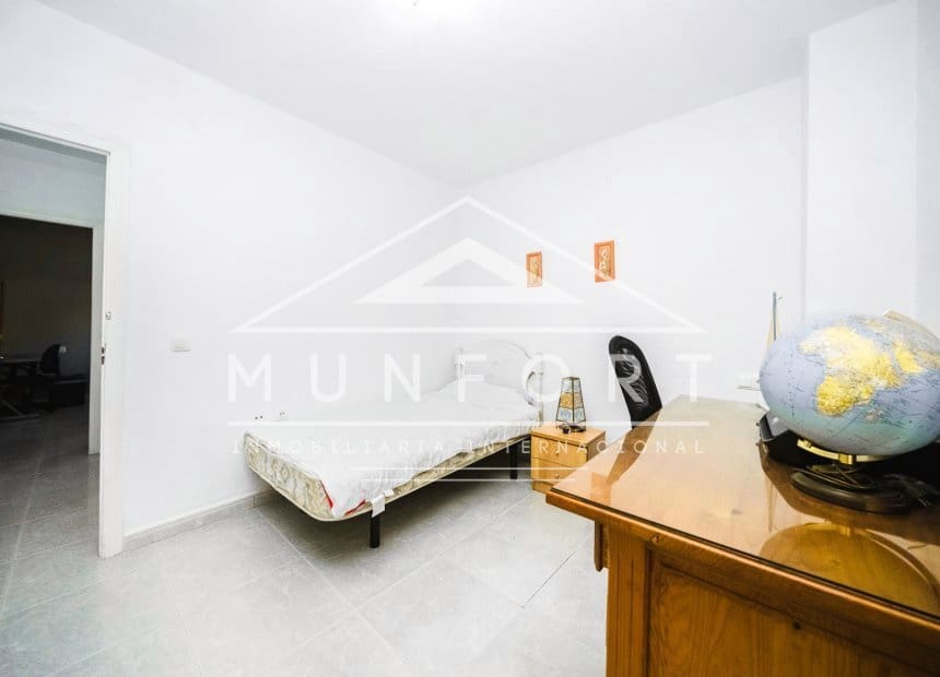 6 soveværelse Villa til salg i Villamartin med swimmingpool - € 449.900 (Ref: 10093732)
