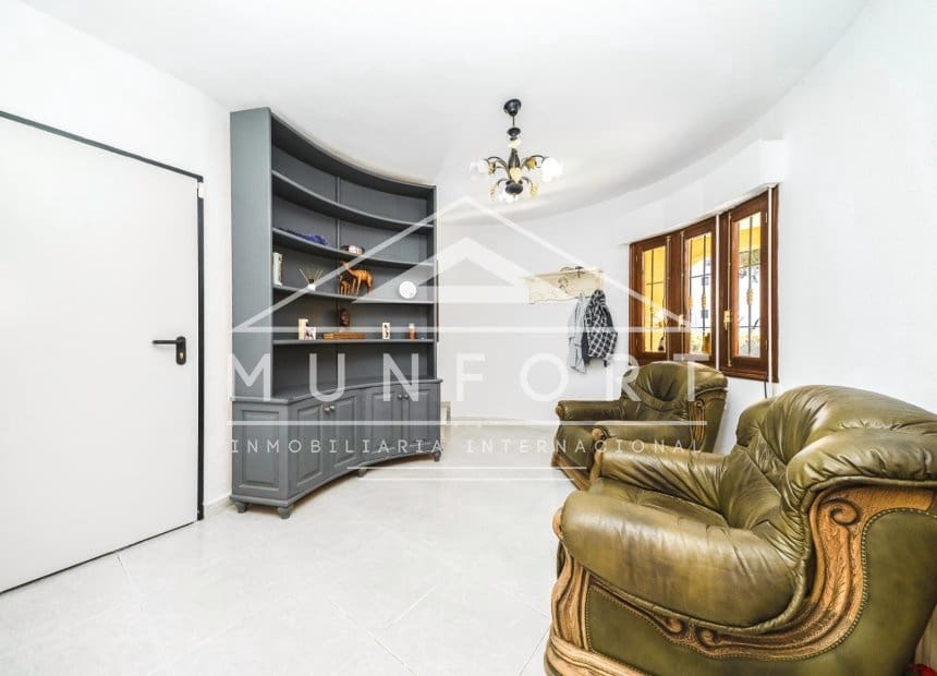 6 soveværelse Villa til salg i Villamartin med swimmingpool - € 449.900 (Ref: 10093732)
