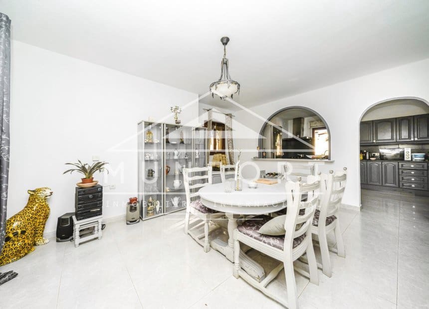 6 soveværelse Villa til salg i Villamartin med swimmingpool - € 449.900 (Ref: 10093732)
