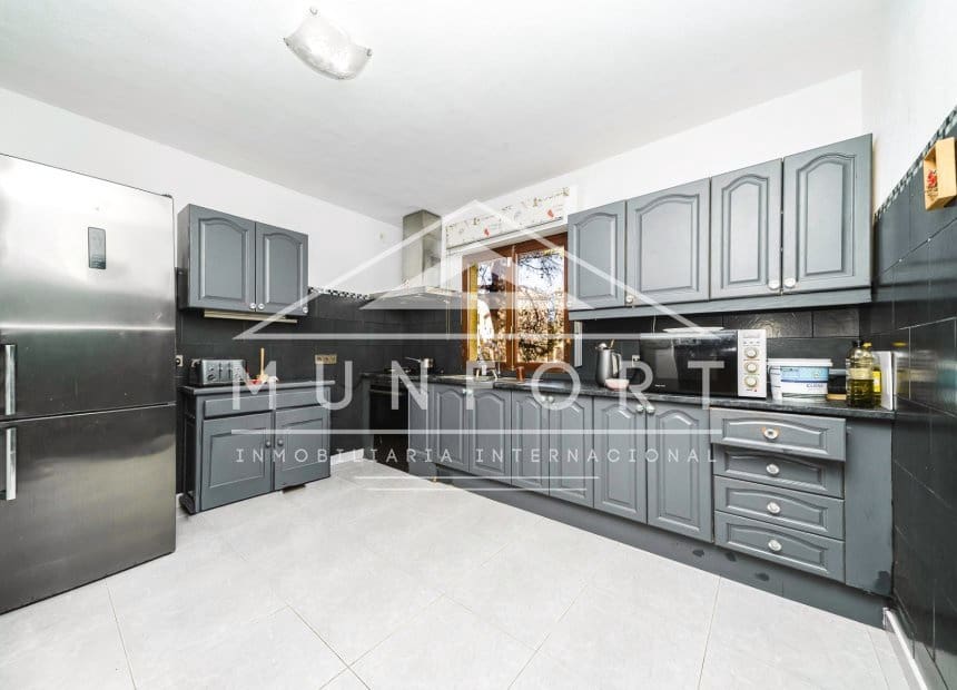 6 soveværelse Villa til salg i Villamartin med swimmingpool - € 449.900 (Ref: 10093732)