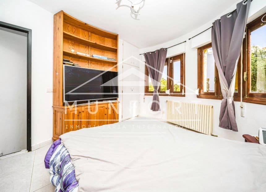 6 soveværelse Villa til salg i Villamartin med swimmingpool - € 449.900 (Ref: 10093732)