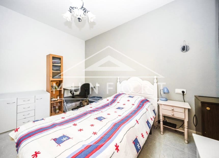 6 soveværelse Villa til salg i Villamartin med swimmingpool - € 449.900 (Ref: 10093732)