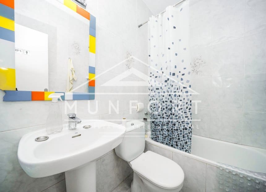 6 soveværelse Villa til salg i Villamartin med swimmingpool - € 449.900 (Ref: 10093732)