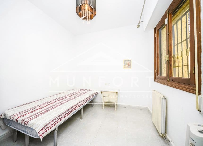 6 soveværelse Villa til salg i Villamartin med swimmingpool - € 449.900 (Ref: 10093732)