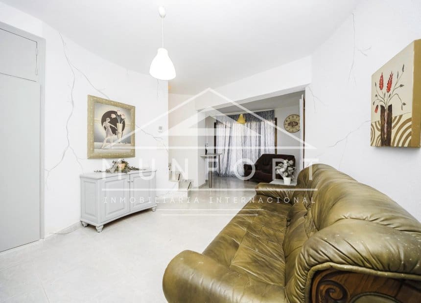 6 soveværelse Villa til salg i Villamartin med swimmingpool - € 449.900 (Ref: 10093732)