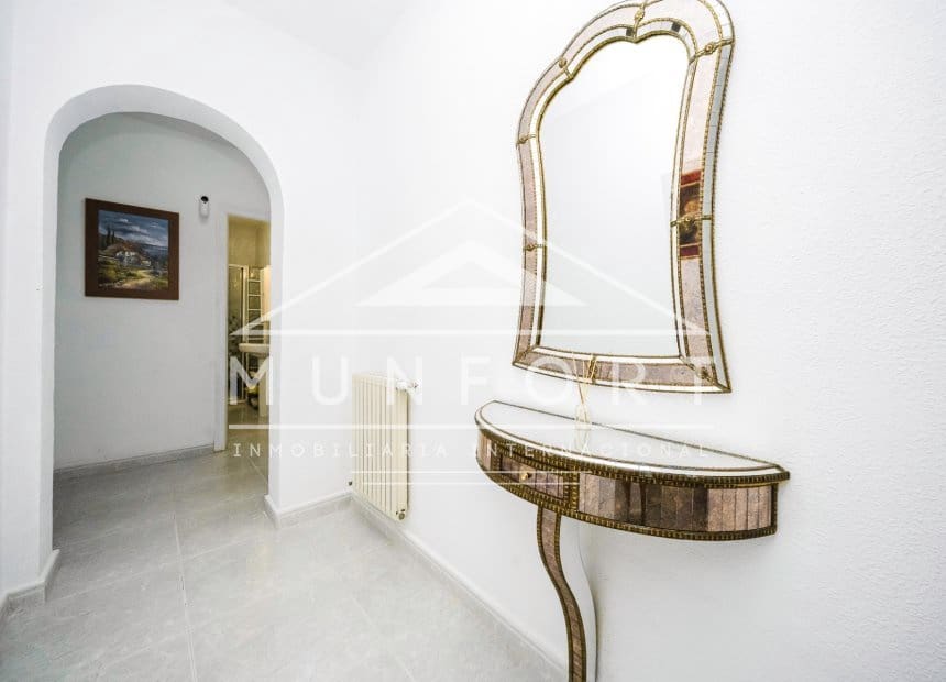 6 soveværelse Villa til salg i Villamartin med swimmingpool - € 449.900 (Ref: 10093732)