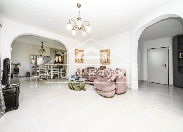 6 soveværelse Villa til salg i Villamartin, Orihuela med swimmingpool - € 449.900 (Ref: 10093732)