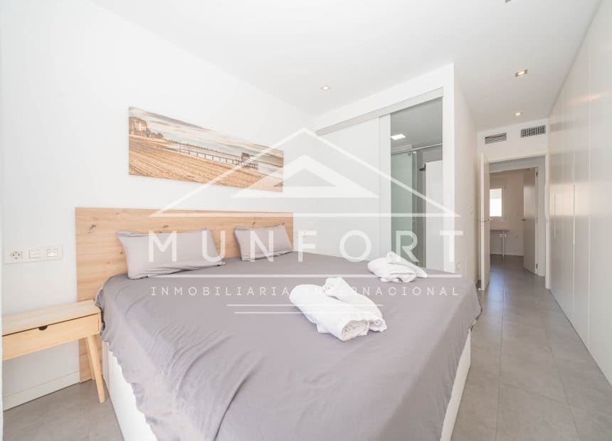 2 Zimmer Apartment zu vermieten in Pilar de la Horadada mit Pool Garage - 1.400 € (Ref: 10093737)