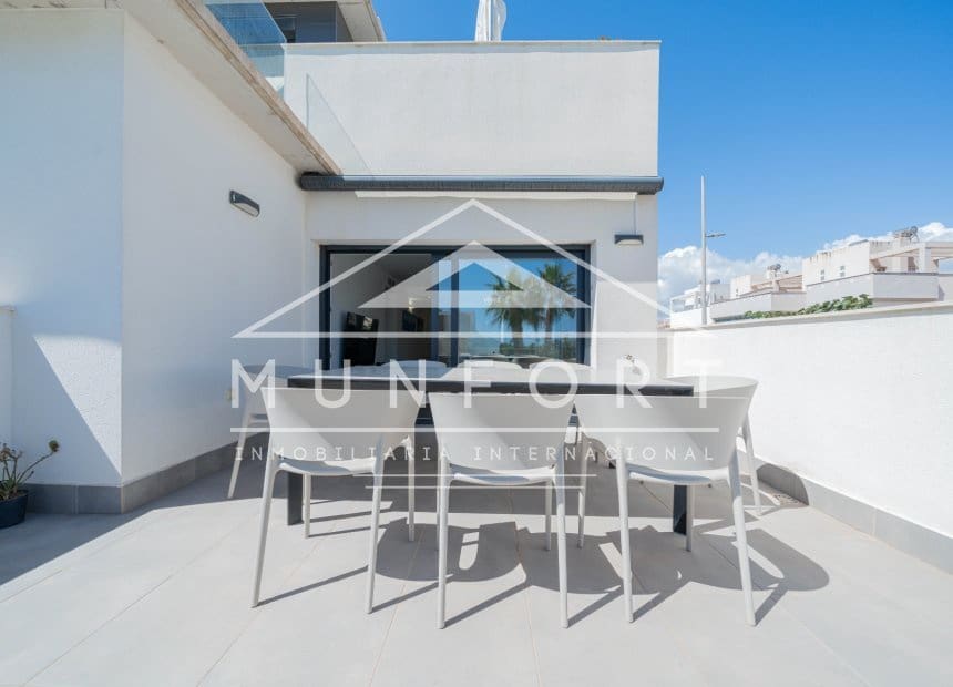 2 Zimmer Apartment zu vermieten in Pilar de la Horadada mit Pool Garage - 1.400 € (Ref: 10093737)