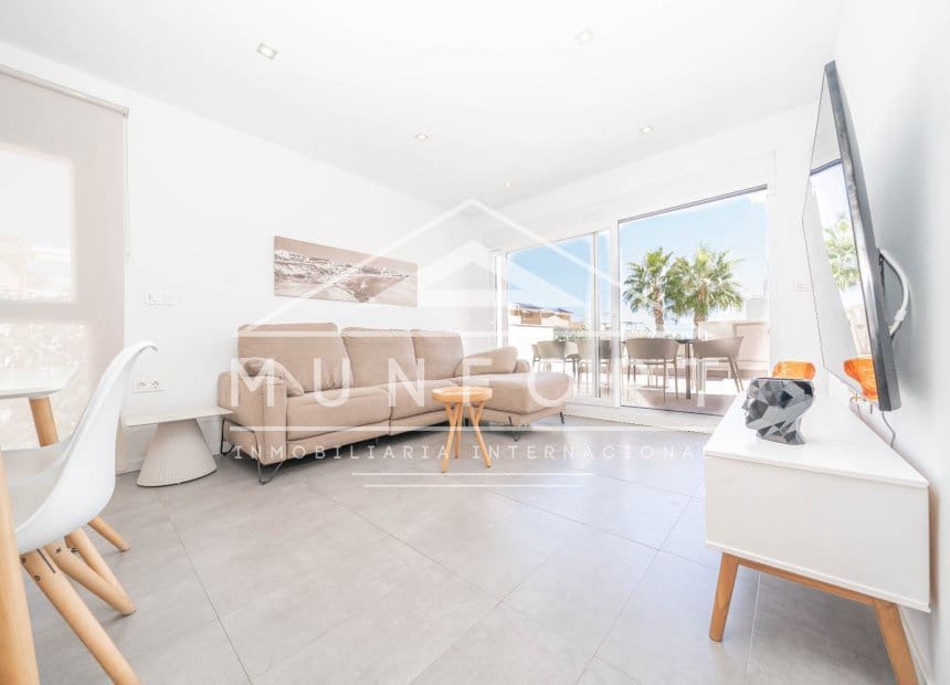 2 Zimmer Apartment zu vermieten in Pilar de la Horadada mit Pool Garage - 1.400 € (Ref: 10093737)
