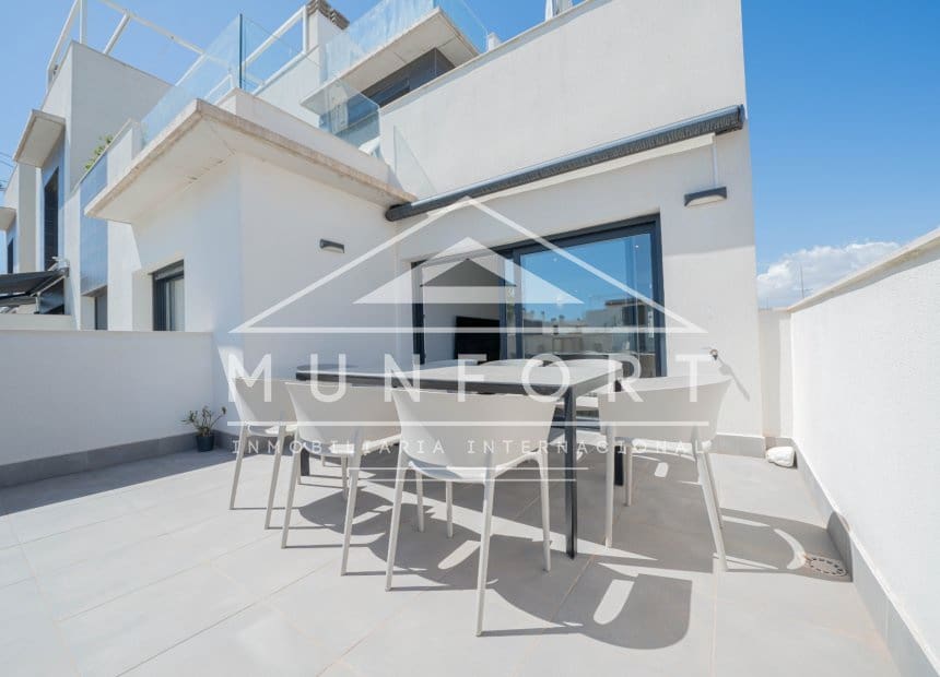 2 Zimmer Apartment zu vermieten in Pilar de la Horadada mit Pool Garage - 1.400 € (Ref: 10093737)
