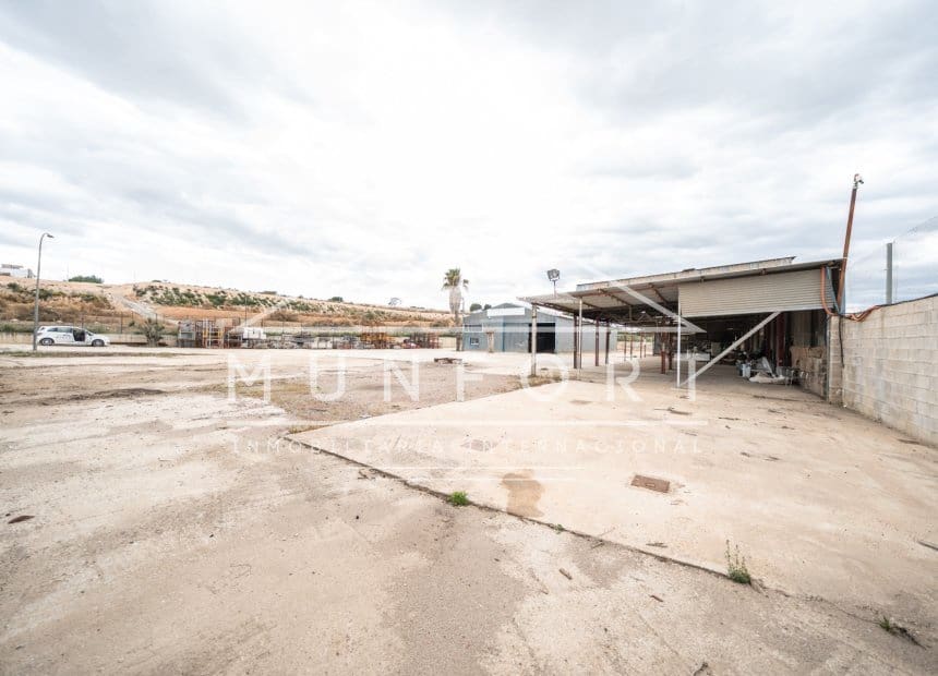Tomt till salu i Pinar de Campoverde - 590 000 € (Ref: 10093740)