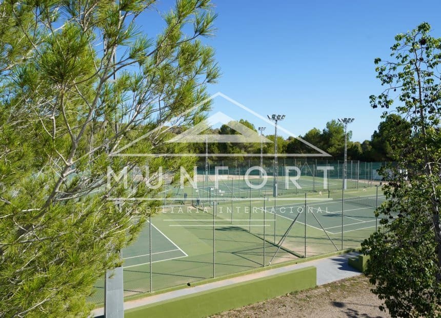 Tomt till salu i Pinar de Campoverde - 590 000 € (Ref: 10093740)