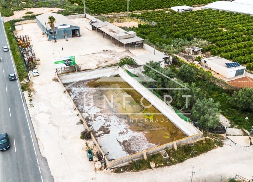 Tomt till salu i Pinar de Campoverde - 590 000 € (Ref: 10093740)