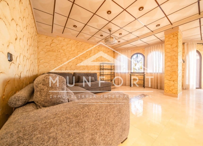 4 soveværelse Villa til salg i La Zenia med swimmingpool garage - € 1.199.000 (Ref: 10093741)