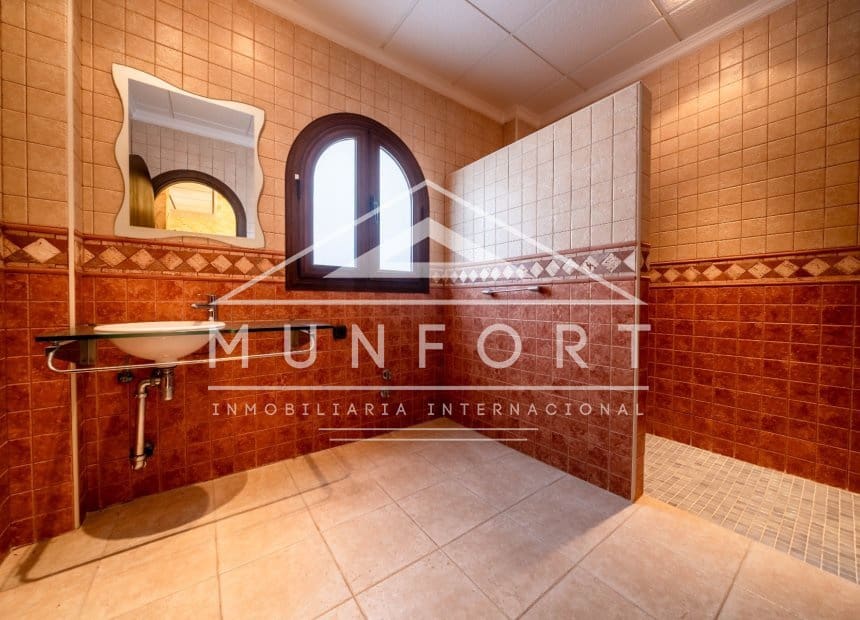 4 soveværelse Villa til salg i La Zenia med swimmingpool garage - € 1.199.000 (Ref: 10093741)