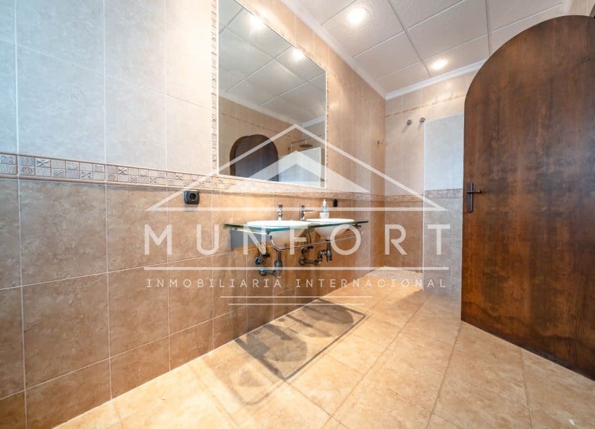 4 soveværelse Villa til salg i La Zenia med swimmingpool garage - € 1.199.000 (Ref: 10093741)