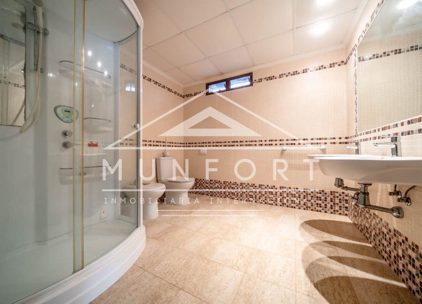 4 soveværelse Villa til salg i La Zenia med swimmingpool garage - € 1.199.000 (Ref: 10093741)