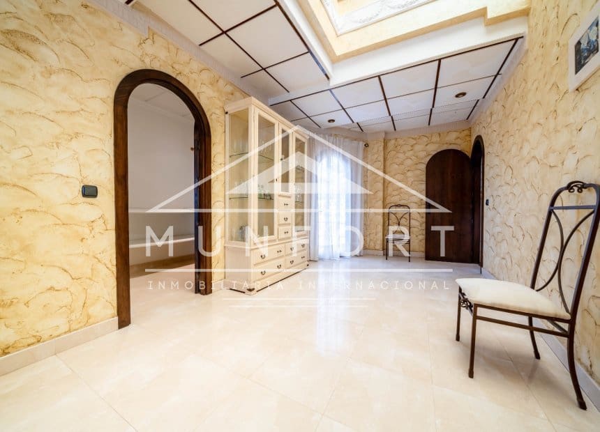4 soveværelse Villa til salg i La Zenia med swimmingpool garage - € 1.199.000 (Ref: 10093741)