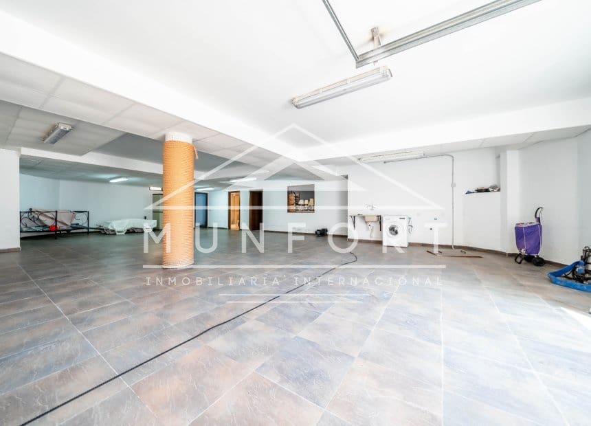 4 soveværelse Villa til salg i La Zenia med swimmingpool garage - € 1.199.000 (Ref: 10093741)