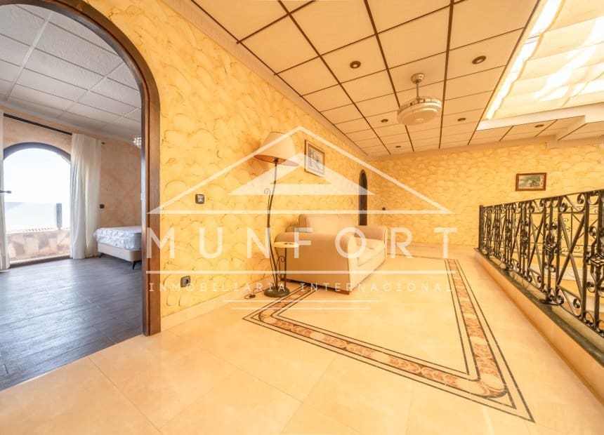 4 soveværelse Villa til salg i La Zenia med swimmingpool garage - € 1.199.000 (Ref: 10093741)