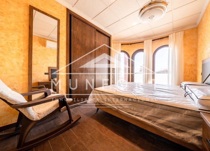 4 soveværelse Villa til salg i La Zenia med swimmingpool garage - € 1.199.000 (Ref: 10093741)