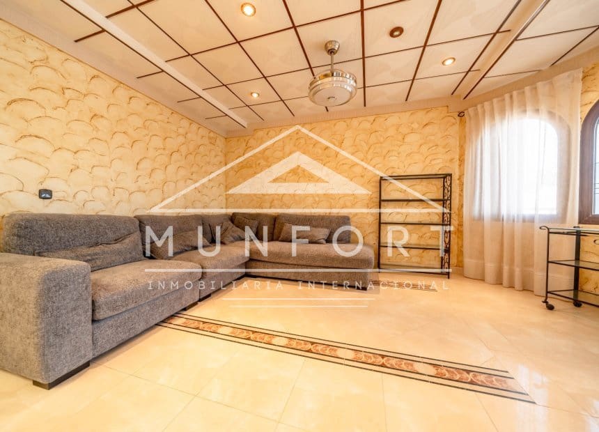 4 soveværelse Villa til salg i La Zenia med swimmingpool garage - € 1.199.000 (Ref: 10093741)