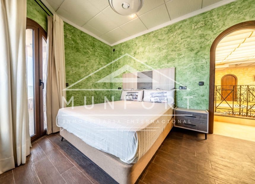 4 soveværelse Villa til salg i La Zenia med swimmingpool garage - € 1.199.000 (Ref: 10093741)