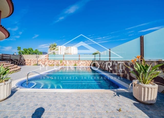 4 soveværelse Villa til salg i La Zenia, Orihuela med swimmingpool garage - € 1.199.000 (Ref: 10093741)