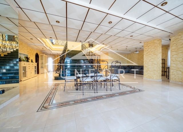 4 soveværelse Villa til salg i La Zenia, Orihuela med swimmingpool garage - € 1.199.000 (Ref: 10093741)