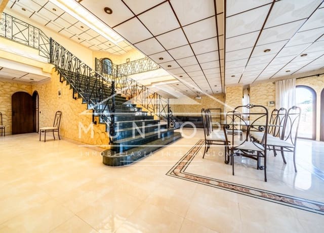 4 soveværelse Villa til salg i La Zenia, Orihuela med swimmingpool garage - € 1.199.000 (Ref: 10093741)