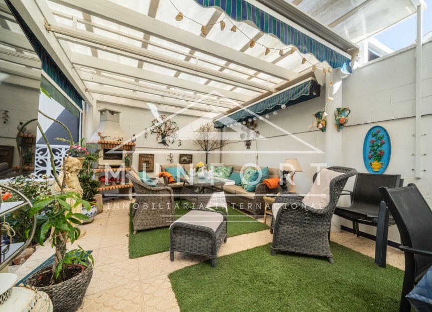 4 soveværelse Villa til salg i Villamartin med swimmingpool garage - € 399.000 (Ref: 10093743)