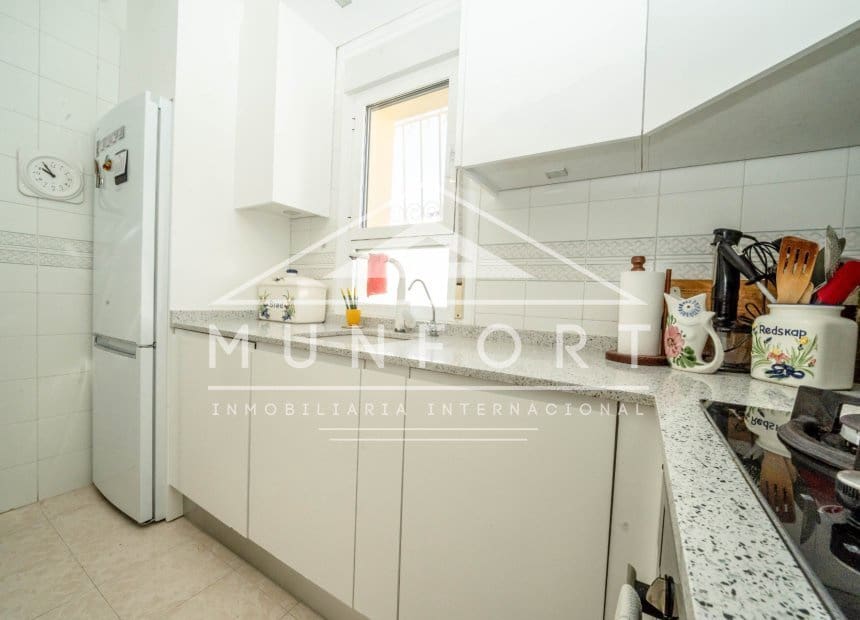4 soveværelse Villa til salg i Villamartin med swimmingpool garage - € 399.000 (Ref: 10093743)