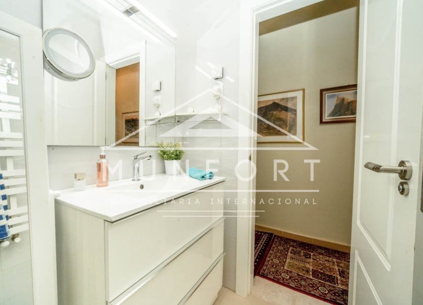 4 soveværelse Villa til salg i Villamartin med swimmingpool garage - € 399.000 (Ref: 10093743)
