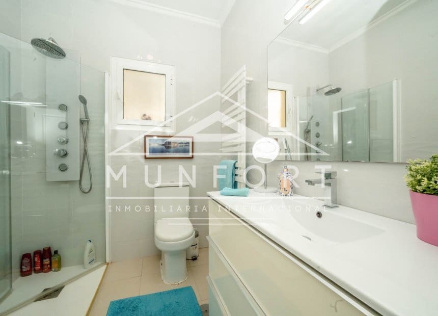 4 soveværelse Villa til salg i Villamartin med swimmingpool garage - € 399.000 (Ref: 10093743)